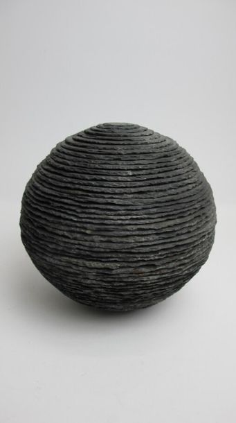 null JONES Annes (born 1949) Spherical slate
sculpture from the "Ronde Bosse" series....