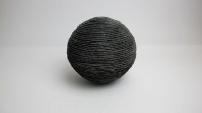 null JONES Annes (born 1949) Spherical slate
sculpture from the "Ronde Bosse" series....