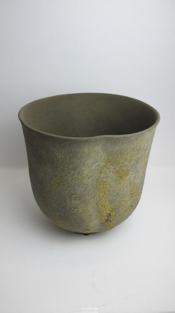 null MAROGER Daphné (née en 1962)
Ignis III
Important vase cloche en grès à décor...