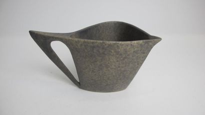 null ORLANDO Peter (1921-2009) & Denise (1921-2017)
A free form glazed ceramic pot...