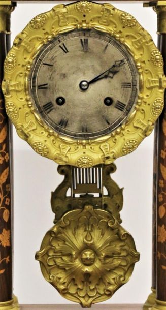 null Portico clock with four columns in rosewood veneer inlaid with floral scrolls,...