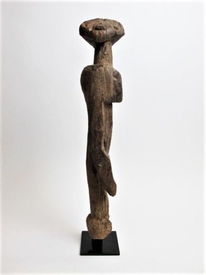 null MUMUYE - NIGERIA
Statue de très grande ancienneté circa 1880/1900, en bois lourd...