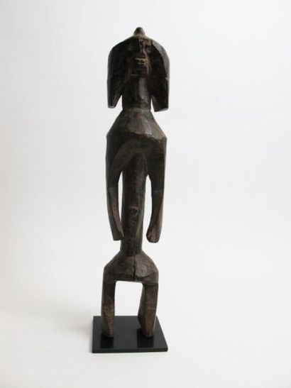 null MUMUYE - NIGERIA
Beautiful and very old statue with large ears without holes....