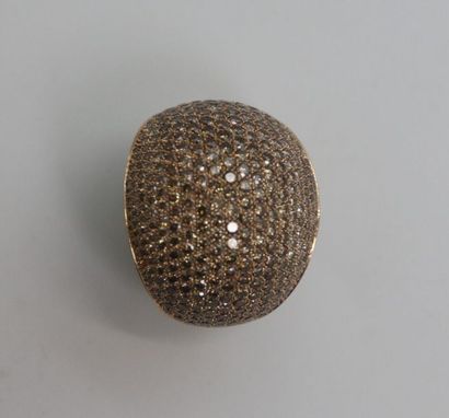 null Bague boule en or rose et gris 750°/°° pavée de diamants bruns taille brillant....