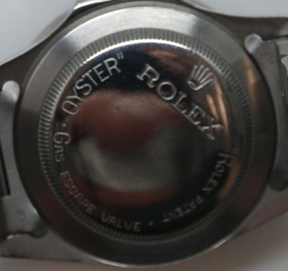 null ROLEX
Montre Rolex Oyster Perpetual  Date Sea Dweller réf 1665
Montre bracelet...