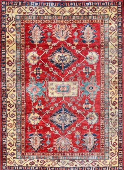 null Kazak (South Caucasus) ca. 1990
Wool velvet on cotton foundations. Brick red...