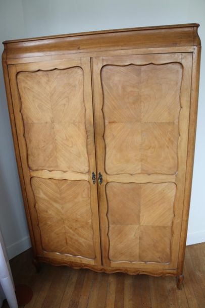 Veneered cupboard (insulated) opening by...