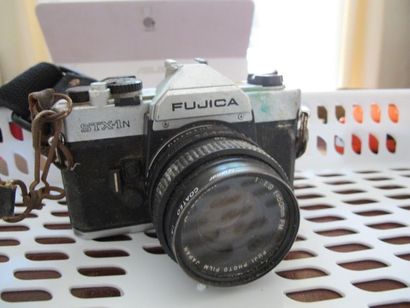 null Lot d'appareils photo (Fugica), objectifs Sigma etc