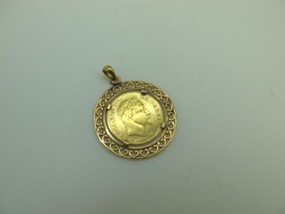 null Monnaie de 10 francs or datée de 1863, montée en pendentif, monture en or jaune...