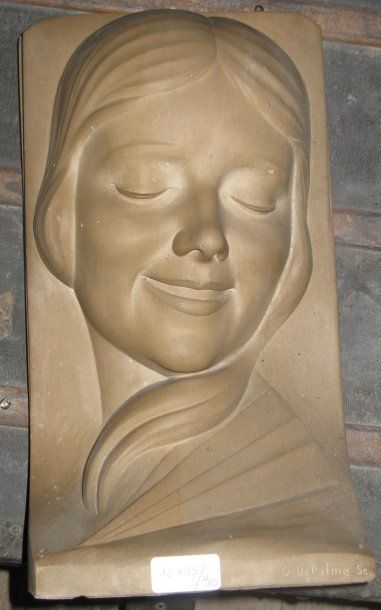 O.DI PALMA "femme souriante" projet en marbre, dimensions: 36 x 23 cm