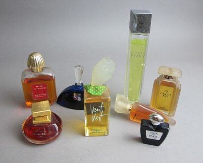 null Divers parfumeurs - (années 1990)
Lot comprenant 8 flacons : eau de parfum 50ml...