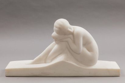 null Amedeo GENNARELLI (1881-1943)
Nu féminin assis, sculpture en marbre de Carrare...