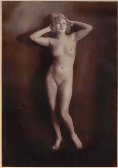 null "J. WEITZMANN. Three silver prints mounted on nude study cardboard. Circa 1920-30....