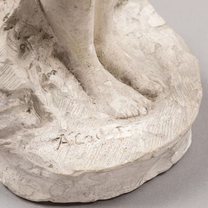null Antoine CALBET (1860-1942). 
Femme nue debout. Sujet en plâtre. Signé sur la...