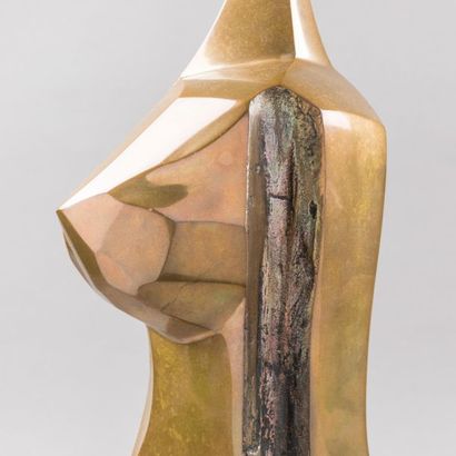null Jacques HÉROLD (1910-1987)
Buste féminin
Bronze à patine dorée nuancée sur socle...
