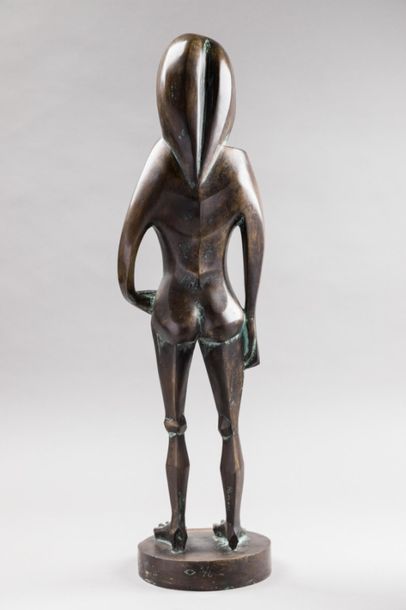 null Jacques HÉROLD (1910-1987)
Nu debout, 1945
 Bronze à patine brune nuancée de...