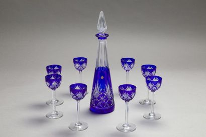 null SAINT LOUIS
Liqueur set in blue tinted overley cut crystal "Massenet" model...