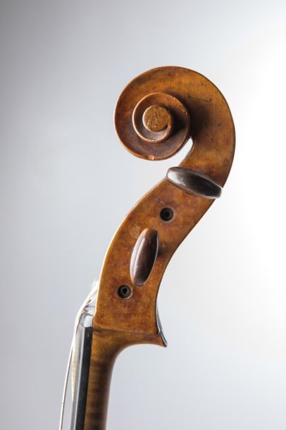 null Beau violoncelle français " vieux Mirecourt ", circa 1820. 
Porte une étiquette...