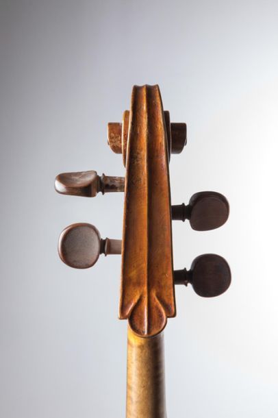 null Beau violoncelle français " vieux Mirecourt ", circa 1820. 
Porte une étiquette...