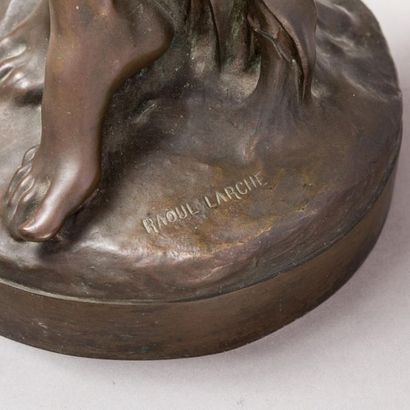 null Raoul François LARCHE (1860-1912)
"Les roseaux"
Bronze à patine brune signé...