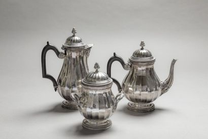 null Coffee and tea set in 950°/°° silver with cut-edge motifs, leaf staples, bead...