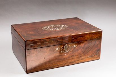 null Important rosewood box inlaid with a frieze of flowers and a brass and bone...