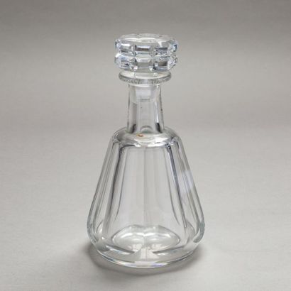 null BACCARAT
Carafe in cut crystal model "Talleyrant", the stopper cut with a double...