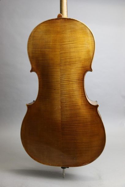 null Violoncelle de Mirecourt, circa 1900/1920, Portant une signature apocryphe de...