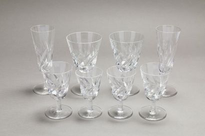 null SAINT LOUIS Bidasoa model
Serving part of cut crystal glasses including:
- Twelve...