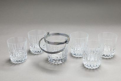 null BACCARAT
Cut crystal Wisky set including: an ice cube seal and five glasses.
the...