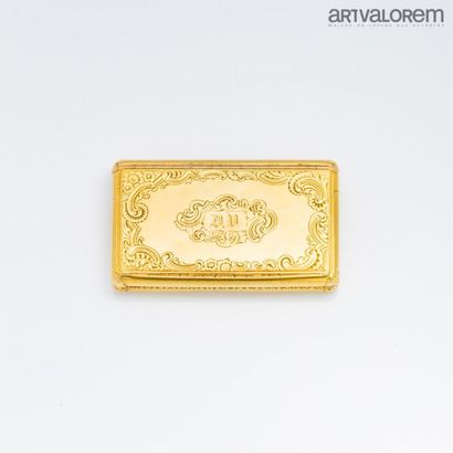 null Rectangular snuffbox in 750°/°°° yellow gold with engraved acanthus leaves and...