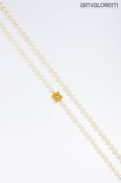 null Sautoir de perles de culture choker, fermoir en or jaune 750°/°° en forme de...