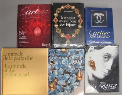 null Lot de livres sur les bijoux
Gilberte GAUTIER: "Cartier the legend" 1983
Guido...