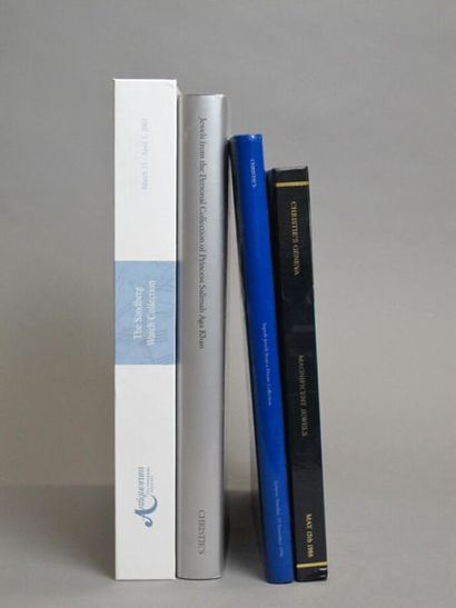 null Lot of four jewellery auction catalogues:
Three Christie's catalogues: 
-Jewels...