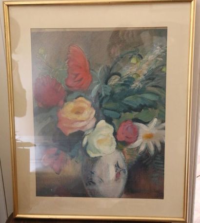 null Ecole moderne 
bouquet de fleurs dans un vase, gouache sur papier.
48x38 cm.
...