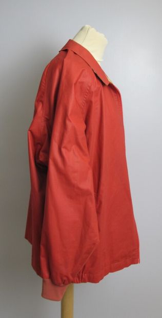 null BURBERRYS'.

Jacket in red cotton mix, zip closure, two side pockets, inside...