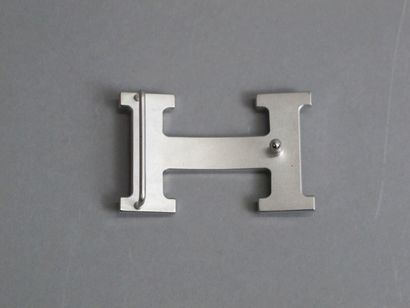 null HERMÈS Paris

Boucles de ceinture modèle "H" en métal argenté.

6 x 3,7 cm

Dans...