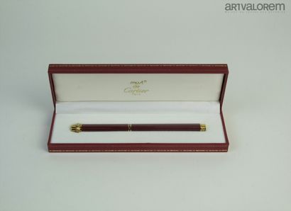 null CARTIER

Fountain pen model "Must" in burgundy lacquer with gold plated appointments.

With...
