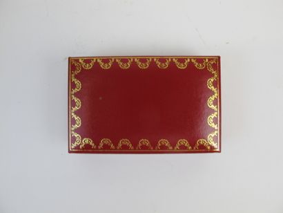 null CARTIER's MUSTS

Gilded metal lighter with engraved herringbone decoration....