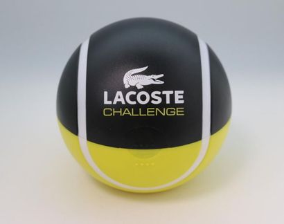 null Lacoste - "Lacoste Challenge"
Flacon contenant 30 ml d'eau de toilette, présenté...