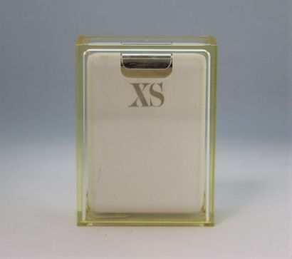 null Paco Rabanne - "XS". 
Flacon vaporisateur de poche contenant 30ml d'eau de ...