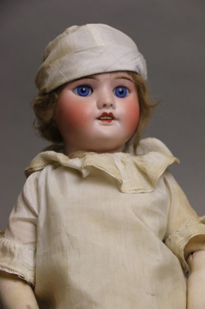 null French doll, with bisque head, open mouth, marked " SFBJ 60 PARIS " size 6,...