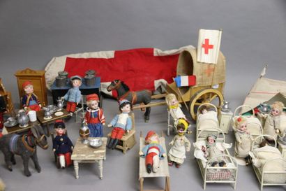 null Diorama constitué figurant un hôpital de campagne dans une tente " CROIX ROUGE...