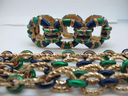null CINER
Half-Ornament in green and blue enamelled gold metal with bamboo motifs...