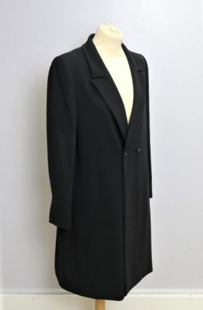 null CHANEL - Spring 1998 Collection
Coat in black wool gabardine, notched shawl...
