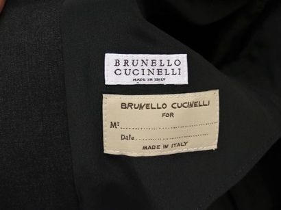 null Brunello CUCINELLI
Manteau droit en laine mélangée gris anthracite à long col...