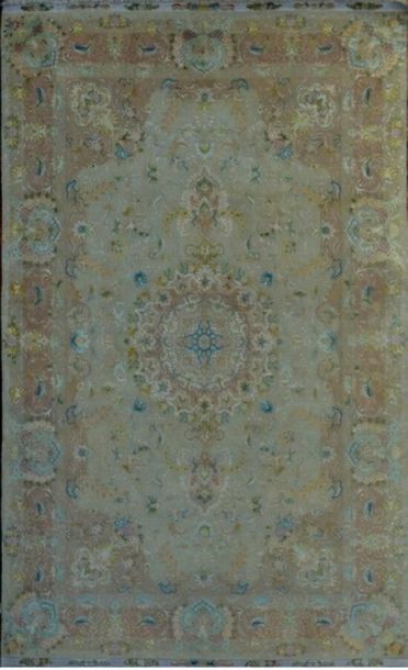 null Large and fine Tabriz (Iran) circa 1980 in wool and silk 
Work in the great...