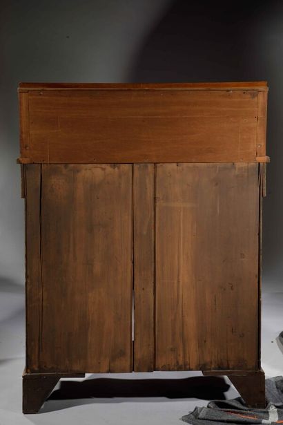 null Mahogany and mahogany veneer sideboard with recessed tray. It opens with a wide...