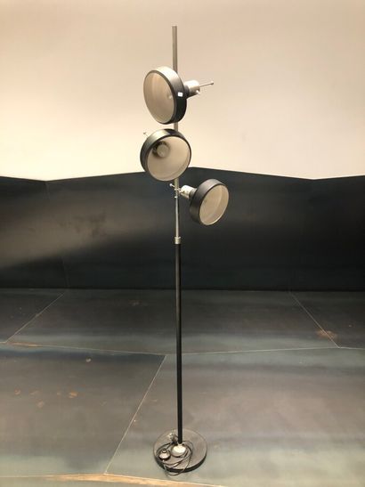 MONIX

Floor lamp in chromed metal and black...