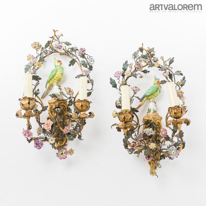 null GERMANY SAXONY, 19th century

Pair of sconces with two arms of light decorated...